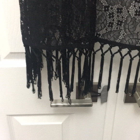 Black chemise - Picture 3 of 3